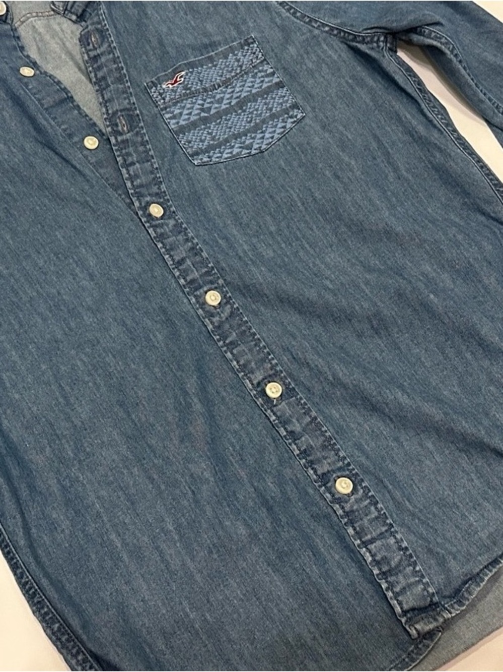 Hollister Men's Indigo Denim Button-Down Shirt with Patterned Chest Pocket